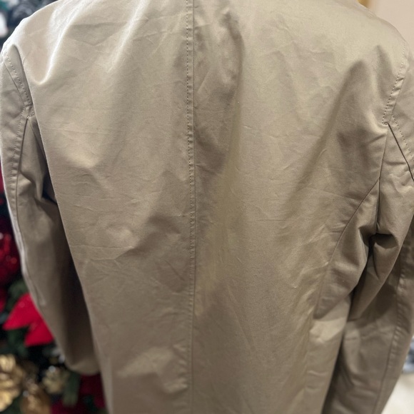 Banana Republic Men's Khaki Trench Coat - Picture 5 of 7